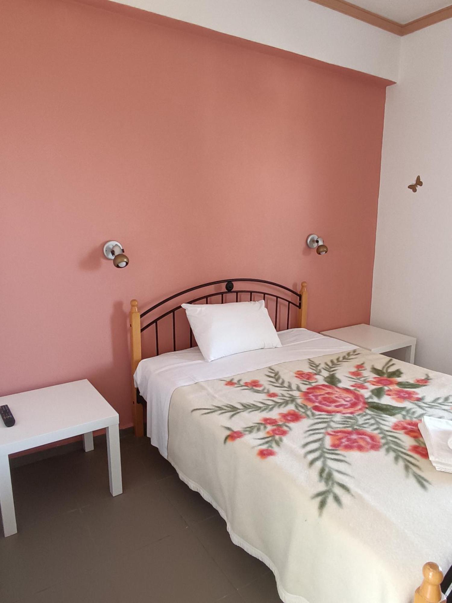 Golden Beach Souvala Exterior photo