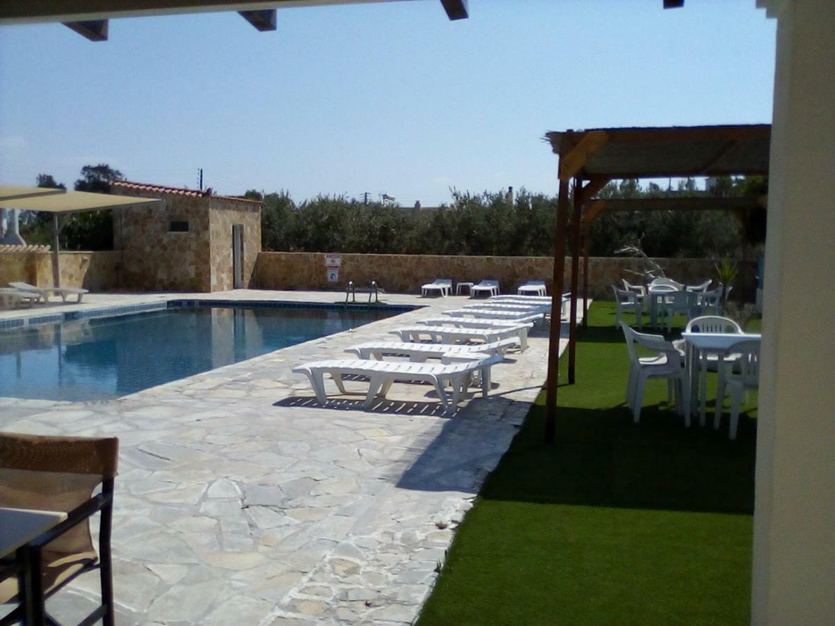 Golden Beach Souvala Exterior photo